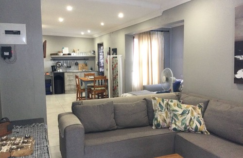 Parys Cottage | Walking distance to all Antique shops, Restaurants and popular attractions