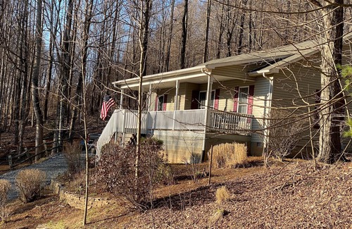 West Jefferson House | Walking distance to downtown/beautiful mountain views.