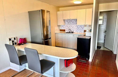 Regional District of Nanaimo Bed & Breakfast | Walkout oceanfront 1 BD duplex cabin w hot tub