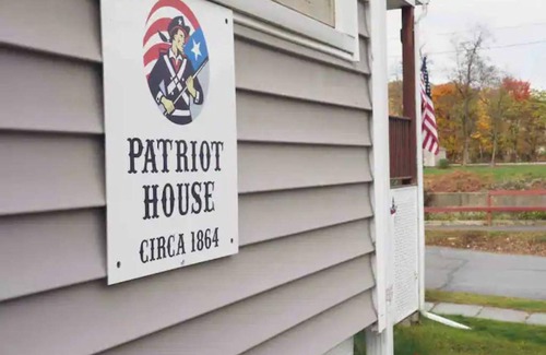 White Mills Apartment | Wallenpaupack Suite at Patriot House of Hawley Pa