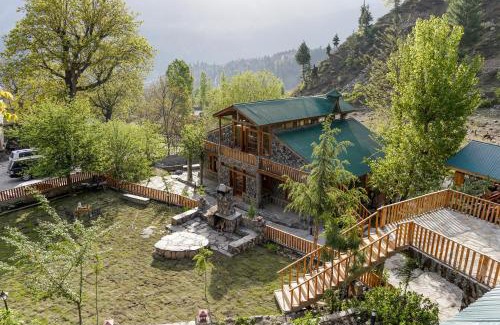 Kalam Hotel | Walnut Heights By Roomy, Kalam