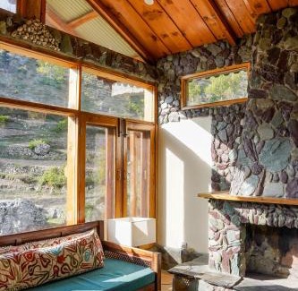 Kalam Hotel | Walnut Heights By Roomy, Kalam