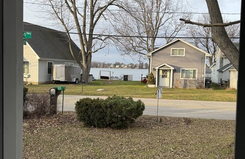 Brooklyn Cottage | Wamplers Lake in the desirable Irish Hills. CLEAN 2 bedrooms one bath.