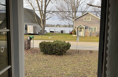 Brooklyn Cottage | Wamplers Lake in the desirable Irish Hills. CLEAN 2 bedrooms one bath.