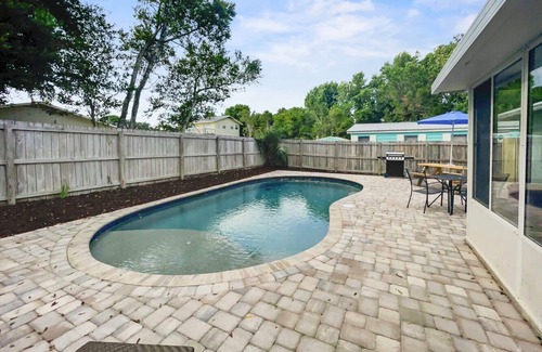 Laguna Beach Estates House | "Wanna Go Back" | Private Pool | Steps to the Beach