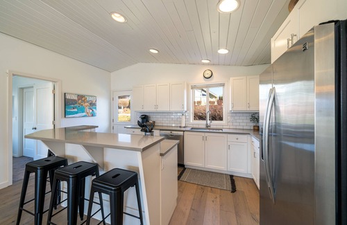 Wapato Point House | Wapato Point Vacation Home! Big Views-Resort Amenities-Short walk to Manson!