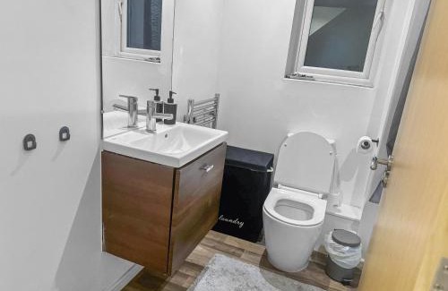 Salford House | Warm&Cosy 3Bedroom Home in the heart of Manchester