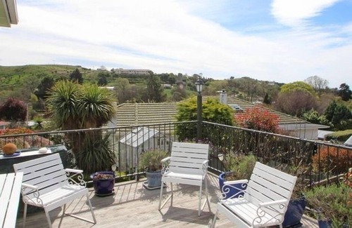 Oamaru House | Warm, spacious and centrally located