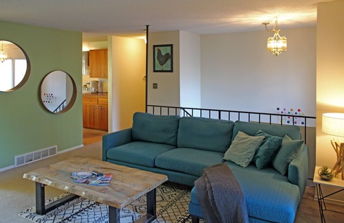 Inglewood-Finn Hill House | Warm welcome Kirkland/Finn Hill