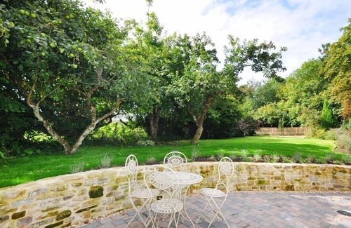 Warmwell Cottage | WARMWELL LODGE, pet friendly, with open fire in Warmwell