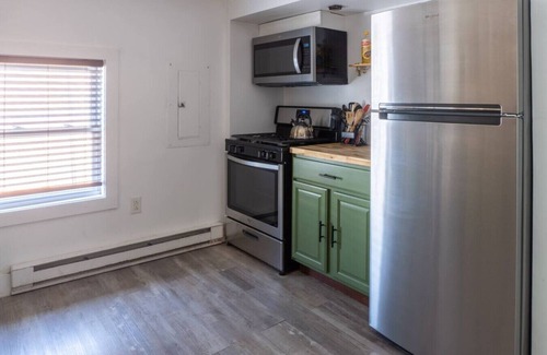 Hudson Apartment | Warren Street Middle of Town