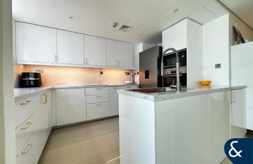 Madinat Zayed Apartment | WASEEM PALACe