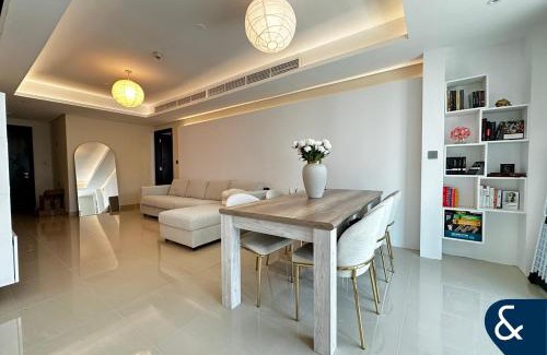 Madinat Zayed Apartment | WASEEM PALACe