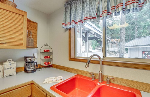 Roslyn Ridge Cabin | Washington Mountain Cabin: 1 Mi to Lake Cle Elum