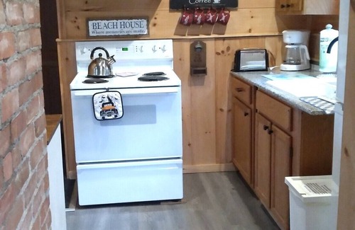 Moriah Center Cottage | Watch Point Cottages/Overlooking historical Lake Champlain/Addison County, fish