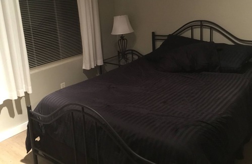 Central Okanagan House | Water Front 2 bedroom suite. In the heart of the Okanagan, Killiney Beach