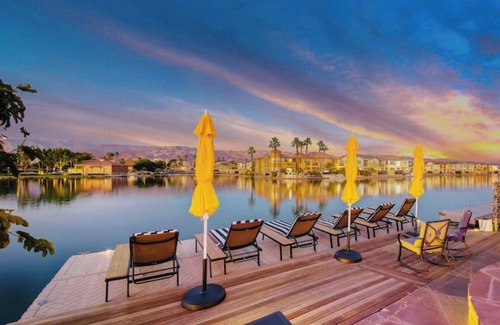 Indio House | Water Front Luxury/Steam Room+Pool+Spa+BBQ