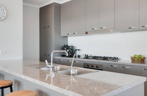 Wirrina Cove House | Water's Edge on Fleurieu - 14/1 Paradise Drive