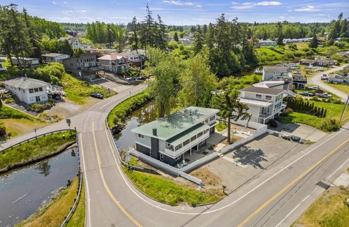 Birch Bay Condo | Water view, beach access, BBQ PC-C