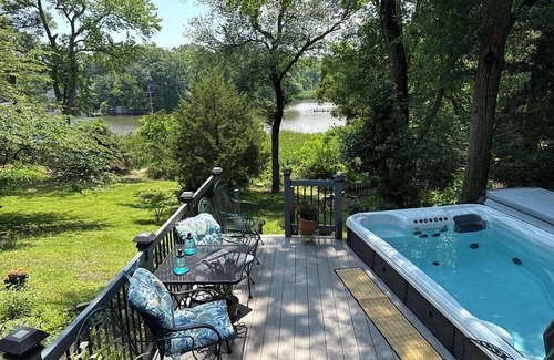 Arnold House | Water view Oasis renovated 3 bedrooms, 2.5 bath &hot tub conveniently in Arnold!