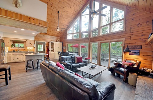 Blairsville Cabin | Water Yr-Around, Cabin on Lake Nottely