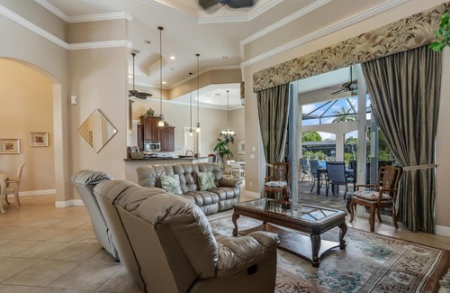 Marco Island House | Waterfall Villa