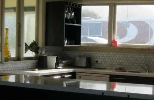 Kaikoura House | Waterfront 3 -bedroom bungalow opposite the South Bay Marina and public slipway