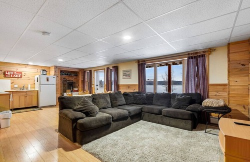 Pittsburg Apartment | Waterfront 3BR + Close ATV Access + Moose