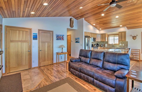 Craig Apartment | Waterfront Apt w/Mtn View, Walk Into Town!