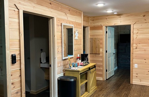 Harrisonville Cabin | WATERFRONT CABIN PRIVATE BEACH HOT TUB FIRE RING FISH HIKE KAYAK