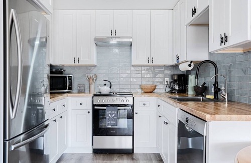 Oatmeal Hotel | Waterfront Cabin w Dock, Kayak, SUPs sleeps 7