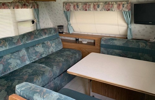 Quinte West House | Waterfront Camper!
