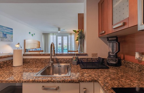 Puerta de Tierra Apartment | Waterfront & city view 2-bedroom, 2-bathroom studio unit in the heart of Condado