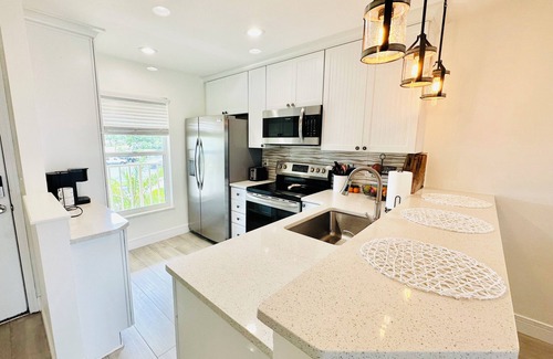 Hammock Bay Condo | Waterfront Condo, 8 min drive to Marco Beaches