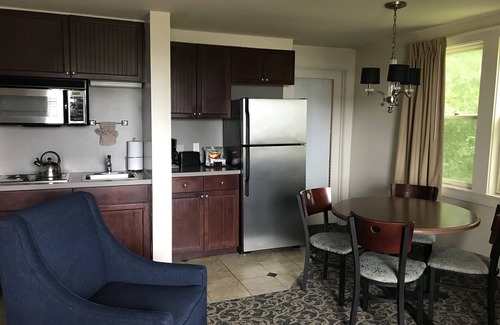 Ocean Drive Condo | Waterfront Condo Resort with Spectacular Views of Narragansett Bay