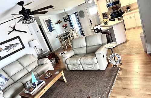 Charlotte Park House | Waterfront corner lot-Heated Pool