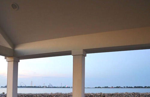 Sandusky Cottage | Waterfront Cottage #6 at Bayfront Resort in Sandusky