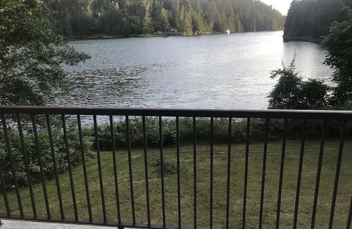 Madeira Park Cabin | Waterfront Cottage On Oyster Bay in Pender Harbour, beautiful views, private