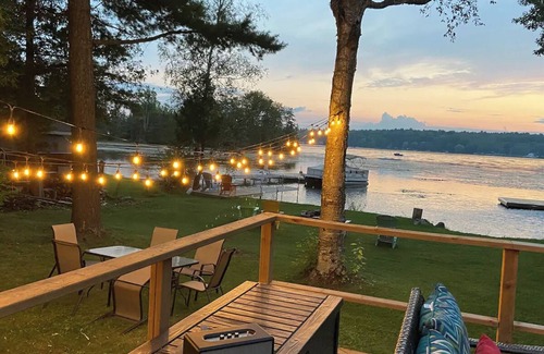Selwyn Cottage | Waterfront Cottage ~ Fireplace ~ Kawartha