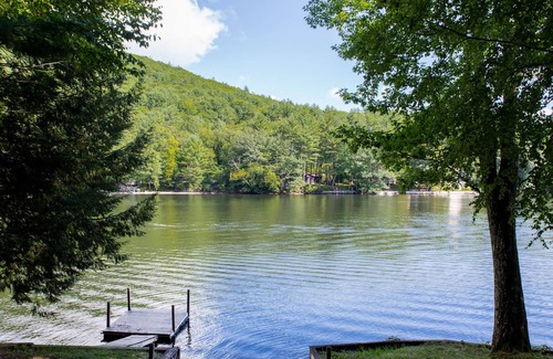 Lake Luzerne-Hadley Cottage | Waterfront Cottage (Hudson River) Southeast Adirondacks
