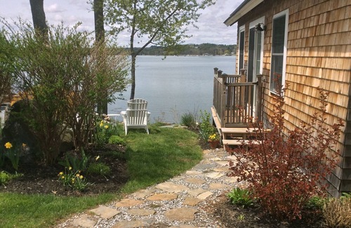 Edgecomb Cottage | Waterfront Cottage in Mid-coast Maine