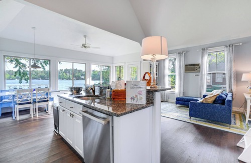 Summer Village Cottage | Waterfront Cottage in Summer Village w/Grill