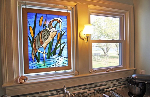 Morehead City House | Waterfront Cottage on Taylor's Creek w/Boat Dock - Near Shops and Restaurants