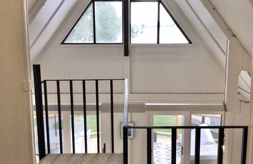 Rochester House | Waterfront Cottage on Lake Manitou - Sleeps 10