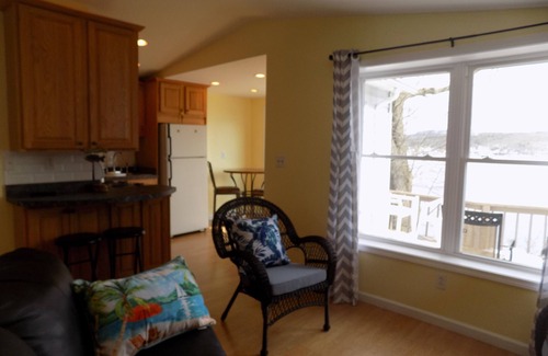 Hammondsport Cottage | Waterfront Cottage with moorage on Keuka Lake
