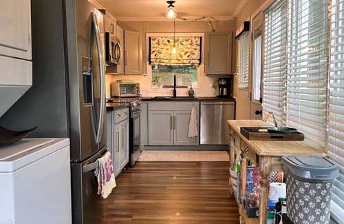 Hardwick House | Waterfront cottage with private two-story boat dock