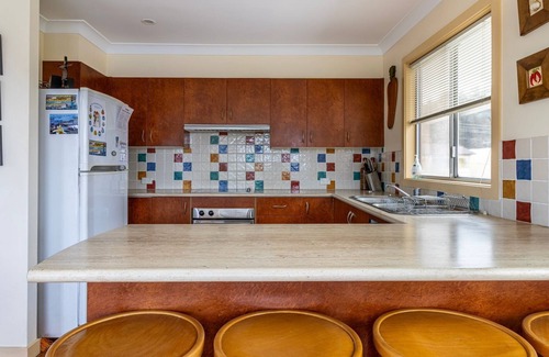 Sussex Inlet House | Waterfront Delight on Cater