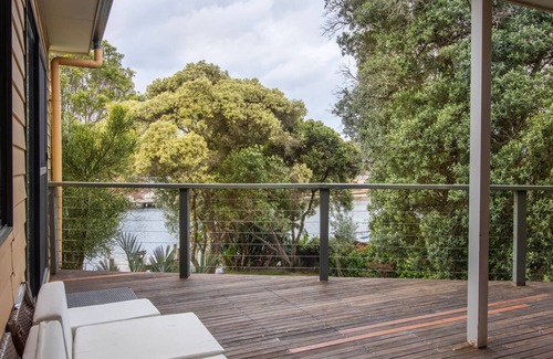 Sussex Inlet House | Waterfront Delight on Cater