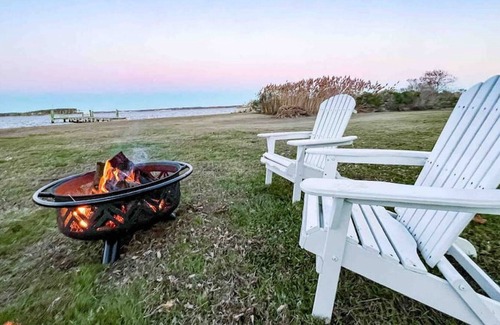 Piney Point House | ⭐️ Waterfront Getaway w/ Private Dock & Fire Pit ⭐️