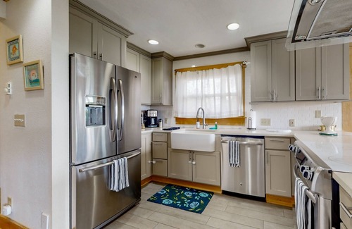 Bells Beach House | Waterfront getaway with beautiful patio, wifi and W/D